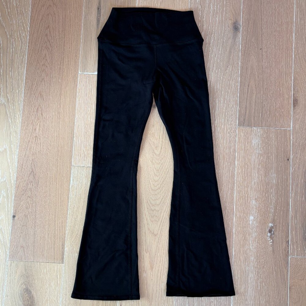 Gilly Hicks Flared Leggingss